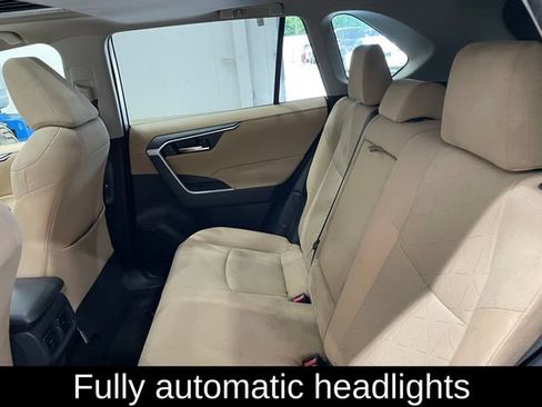 Used 2019 Toyota RAV4 XLE image 13