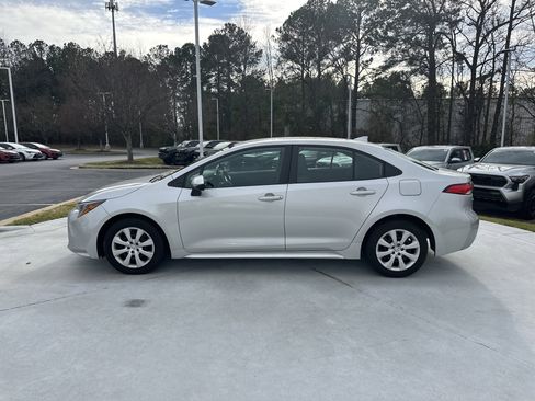 Certified 2024 Toyota Corolla LE image 7