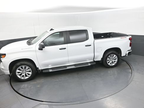 Used 2024 Chevrolet Silverado 1500 Custom AWD/4WD image 30