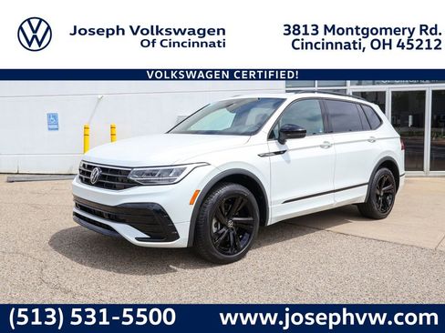 Certified 2023 Volkswagen Tiguan SE R-Line AWD/4WD image 1