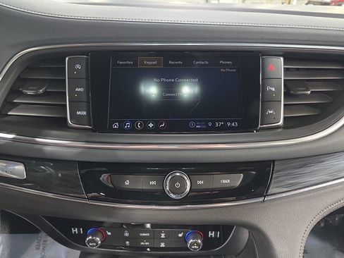 Used 2024 Buick Enclave Essence w/ Technology Package image 22