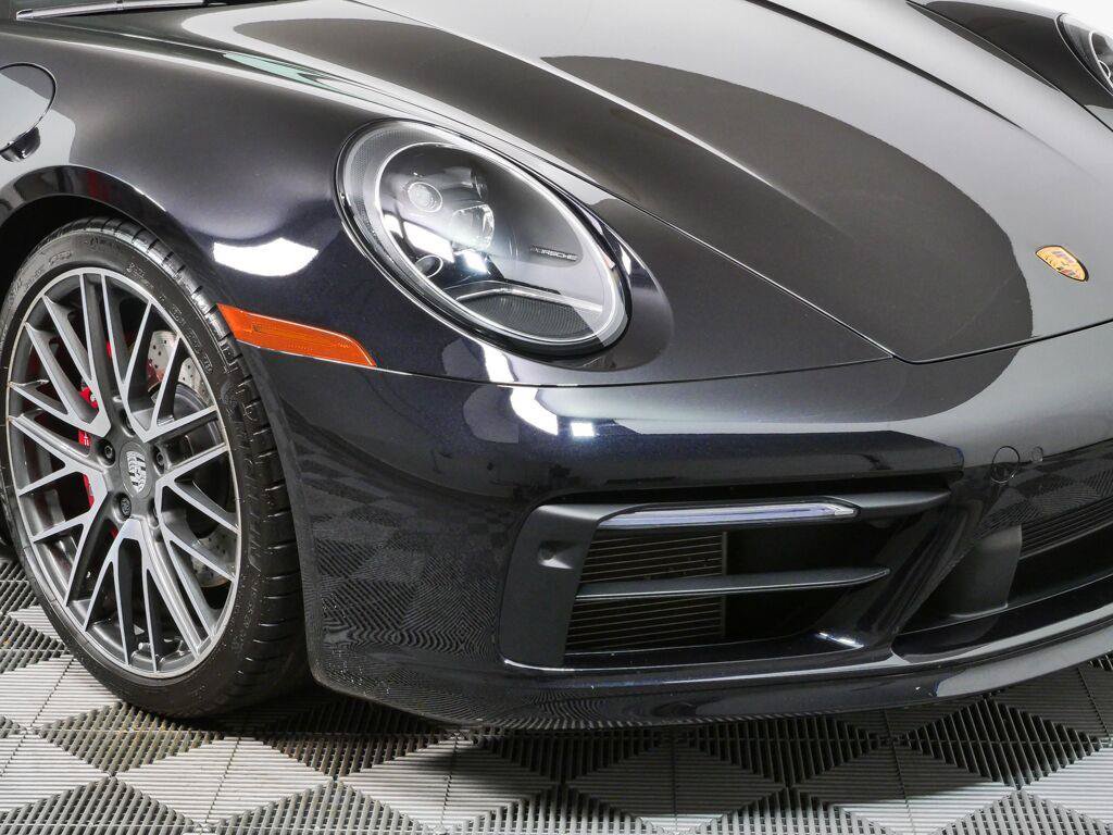 Certified 2024 Porsche 911 Carrera 4S AWD/4WD image 32