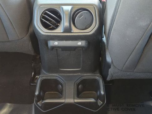 Used 2023 Jeep Wrangler Sport S image 31