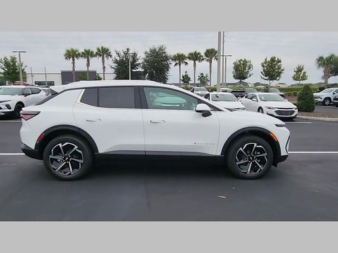 New 2026 Chevrolet Equinox EV LT image 22