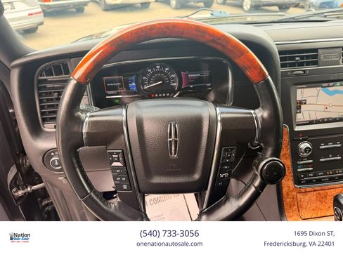 Used 2015 Lincoln Navigator L 4WD image 11