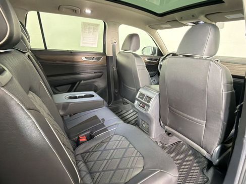 Used 2024 Volkswagen Atlas SEL Premium R-Line AWD/4WD image 30