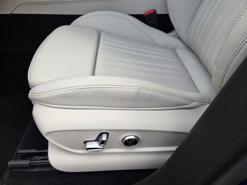 New 2026 Maserati Grecale Modena image 16