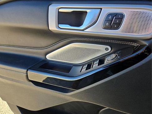 Used 2021 Ford Explorer ST w/ Equipment Group 401A image 21