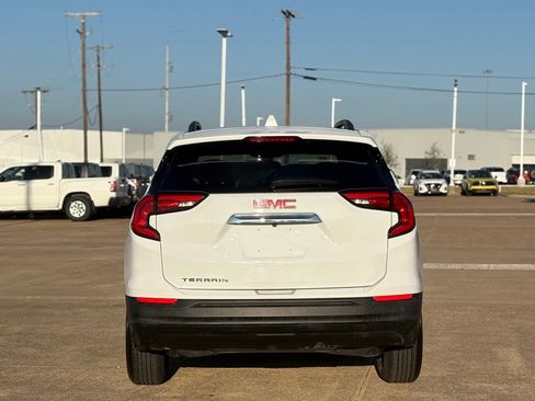 Used 2020 GMC Terrain SLE w/ Driver Convenience Package image 8