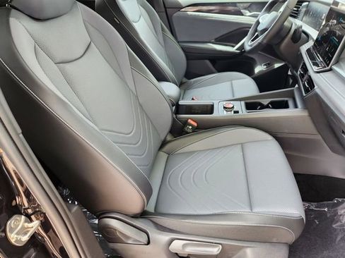 New 2026 Volkswagen Tiguan SE R-Line image 13