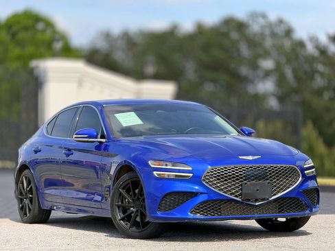 Used 2022 Genesis G70 2.0T RWD image 4