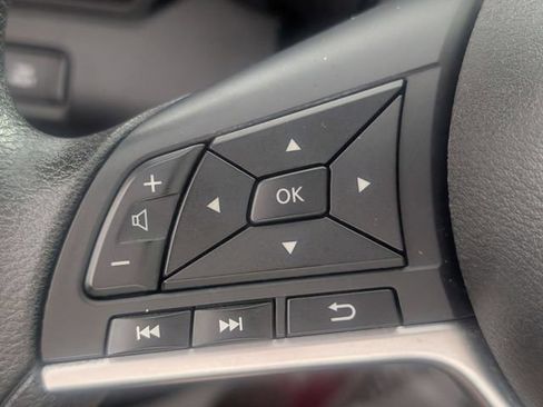 Used 2024 Nissan Altima 2.5 SV FWD image 15
