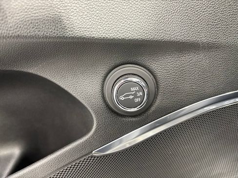 Used 2023 Buick Enclave Essence w/ Experience Buick Package AWD/4WD image 36