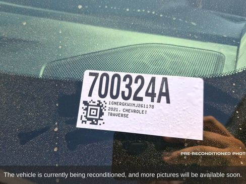 Used 2021 Chevrolet Traverse LT FWD image 19