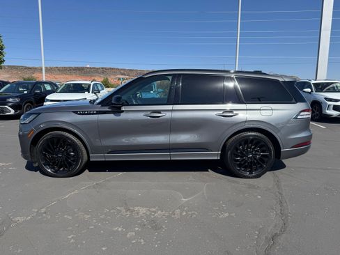 Used 2025 Lincoln Aviator Reserve w/ Equipment Group 201A AWD/4WD image 3