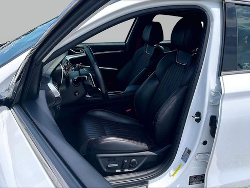 Used 2022 Genesis G70 3.3T w/ Sport Advanced Package AWD/4WD image 8