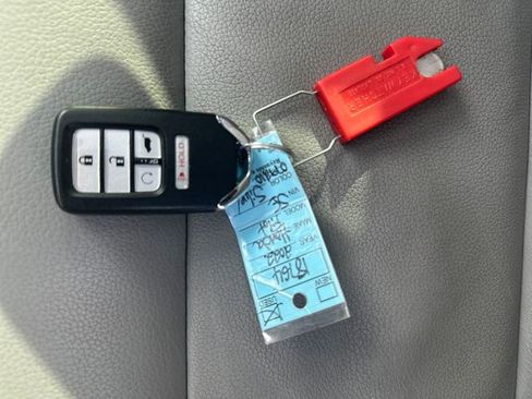 Used 2022 Honda Pilot Special Edition image 32