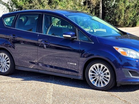 Used 2017 Ford C-MAX SE image 8
