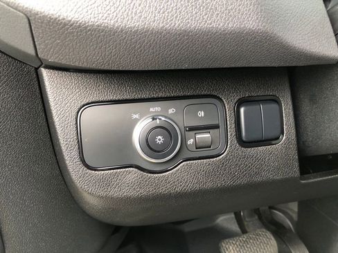 Used 2019 Freightliner Sprinter 2500 w/ Driver Convenience Package RWD image 6