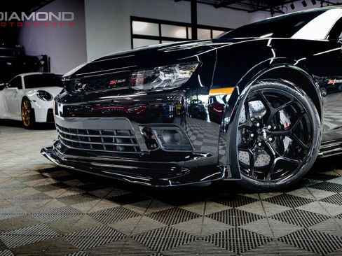 Used 2015 Chevrolet Camaro Z/28 RWD image 10