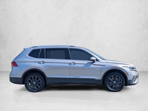 Used 2023 Volkswagen Tiguan SE FWD image 4