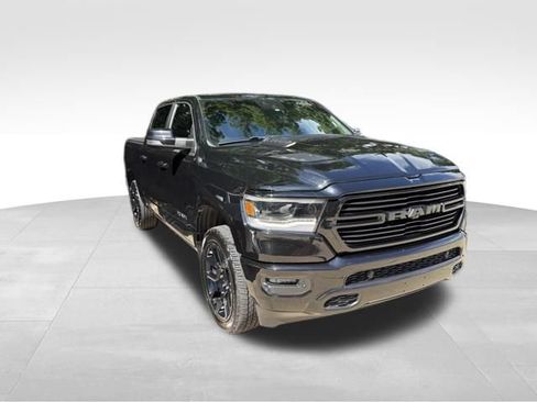 Used 2023 RAM 1500 Laramie AWD/4WD image 3