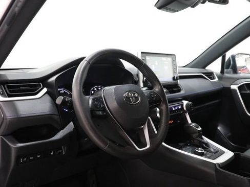 Used 2022 Toyota RAV4 SE w/ Convenience Package AWD/4WD image 16