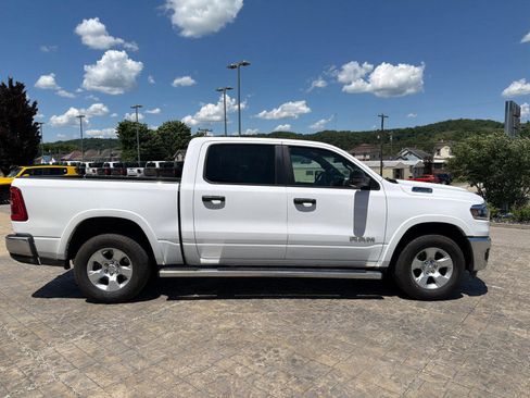 Used 2025 RAM 1500 Big Horn AWD/4WD image 9