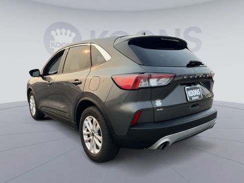 Used 2020 Ford Escape SE FWD image 4