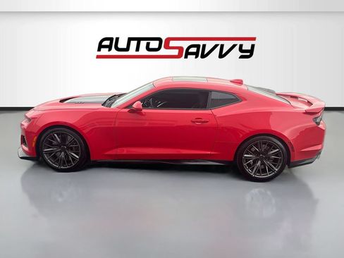 Used 2021 Chevrolet Camaro ZL1 RWD image 4