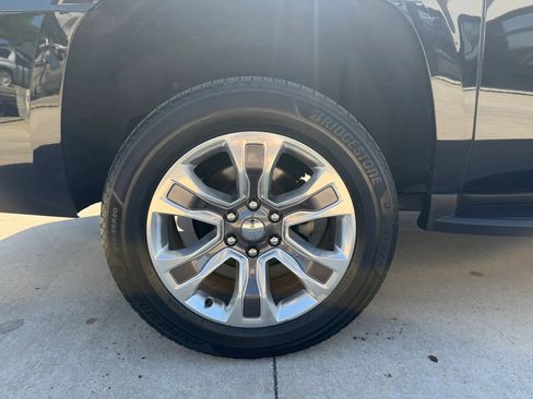 Used 2019 Chevrolet Suburban LT AWD/4WD image 61
