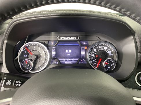 Used 2024 RAM 1500 Laramie AWD/4WD image 22