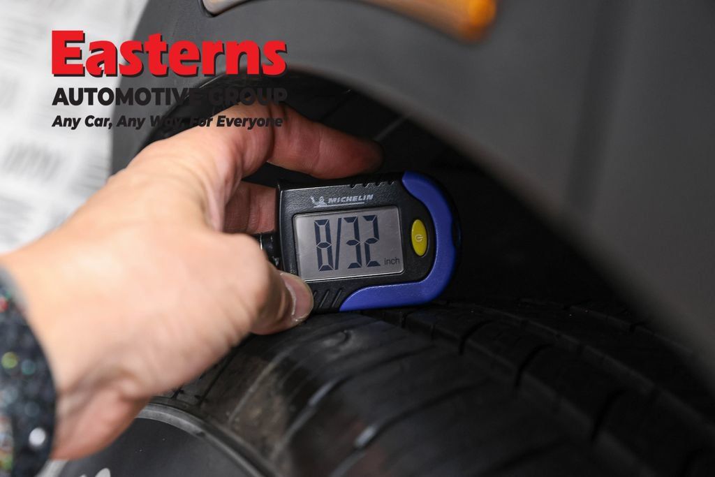 Used 2022 Kia Sorento S AWD/4WD image 29