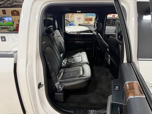 Used 2015 Ford F150 Platinum w/ Equipment Group 701A Luxury RWD image 18