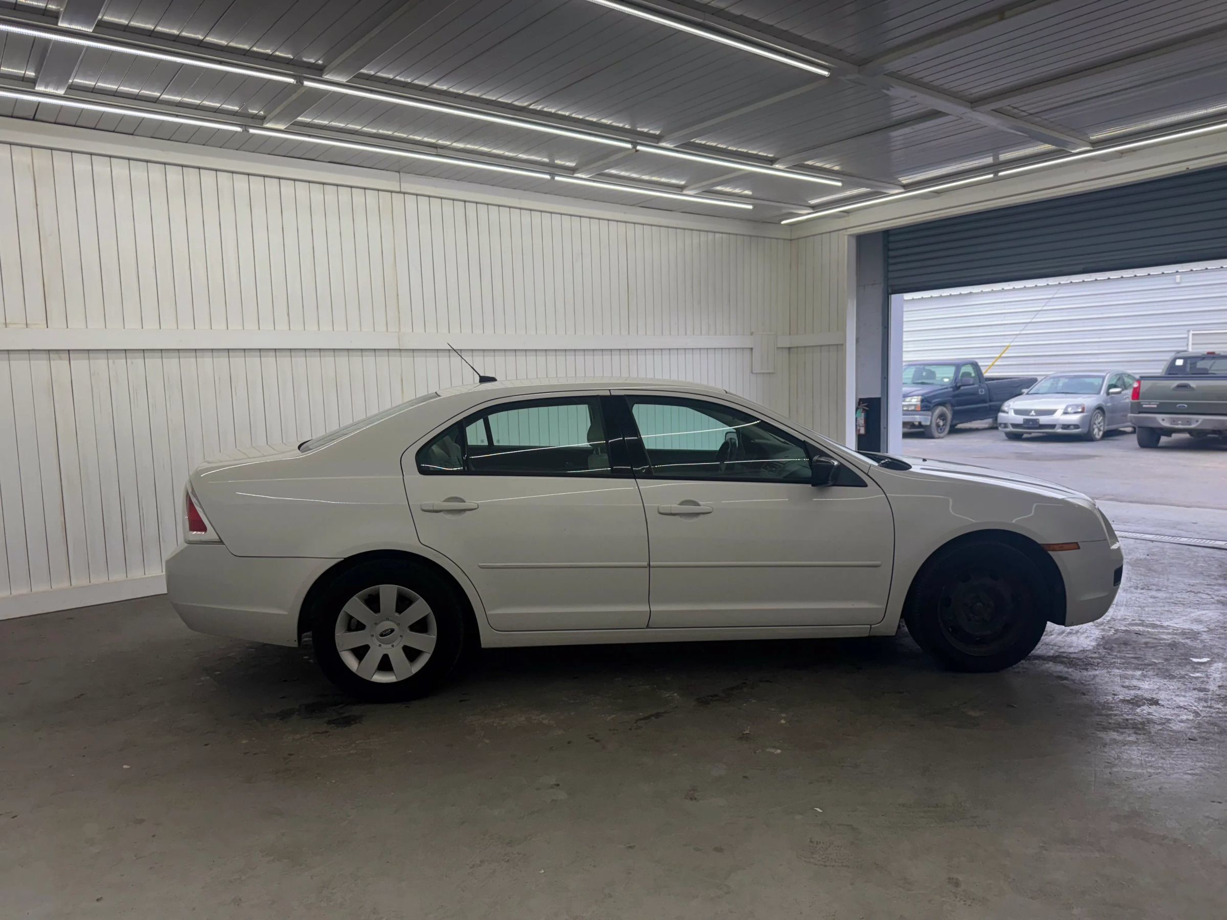 Used 2008 Ford Fusion S FWD image 4