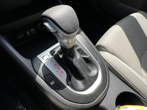 Used 2021 Kia Forte LXS FWD image 28