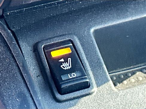 Used 2023 Nissan Titan PRO-4X w/ Pro-4x Convenience Package image 21