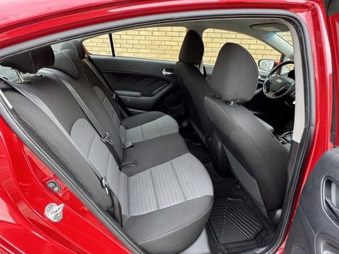 Used 2018 Kia Forte S image 11