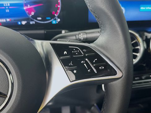 Certified 2026 Mercedes-Benz GLA 250 4MATIC image 13