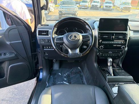 Used 2023 Lexus GX 460 Premium AWD/4WD image 16