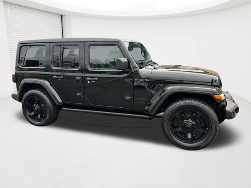 Used 2021 Jeep Wrangler Unlimited Sahara AWD/4WD image 4