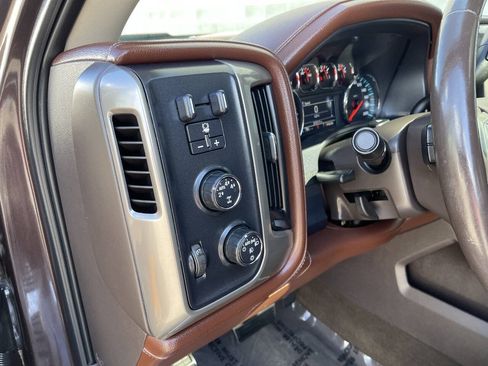Used 2016 Chevrolet Silverado 1500 High Country w/ High Country Premium Package AWD/4WD image 14