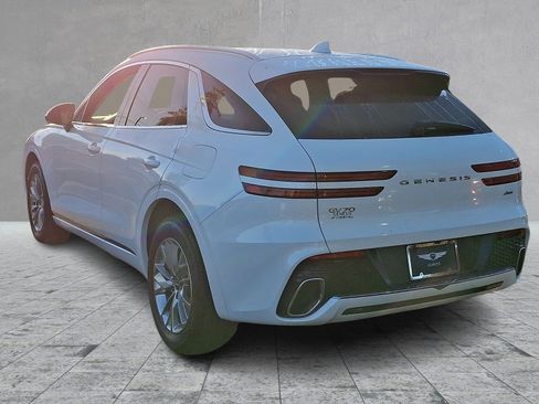 Certified 2023 Genesis GV70 2.5T AWD/4WD image 4