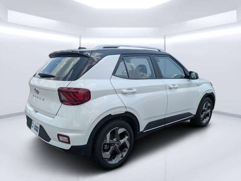 Used 2025 Hyundai Venue Limited FWD image 51