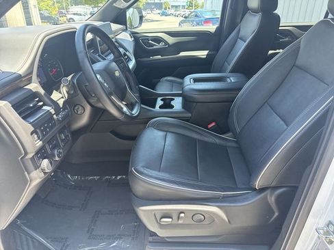 Used 2021 Chevrolet Tahoe Premier w/ Premium Package AWD/4WD image 16