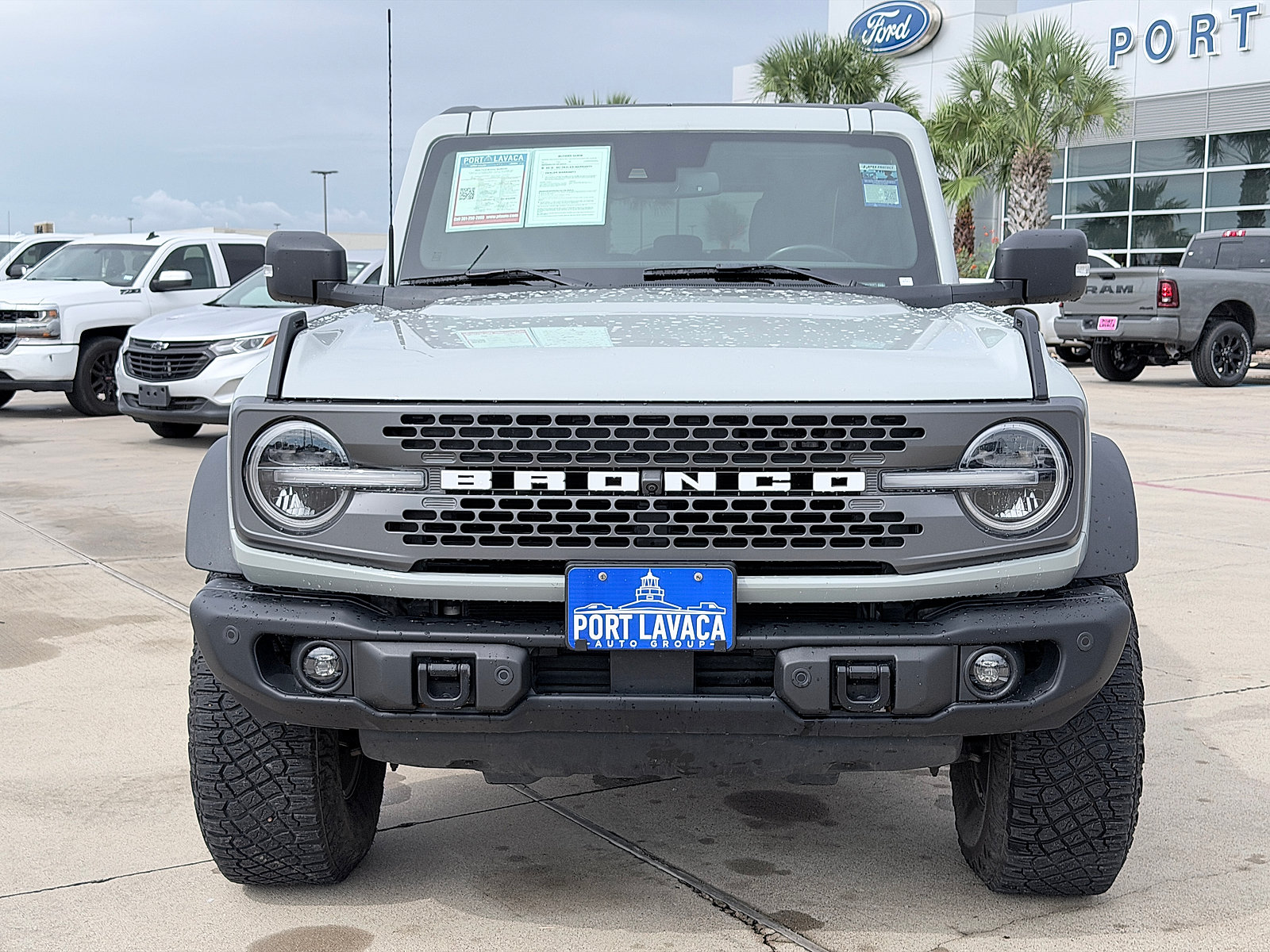 Used 2023 Ford Bronco Badlands AWD/4WD image 2