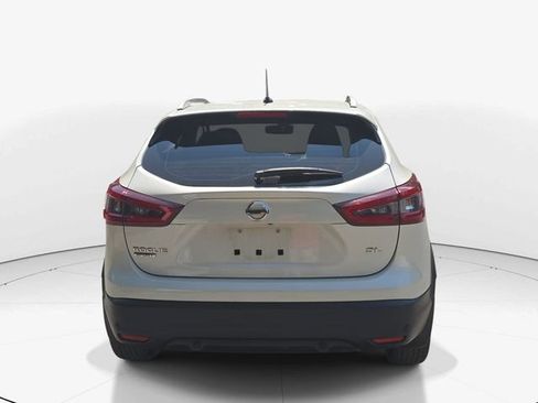 Used 2022 Nissan Rogue Sport SL w/ Premium Package FWD image 7