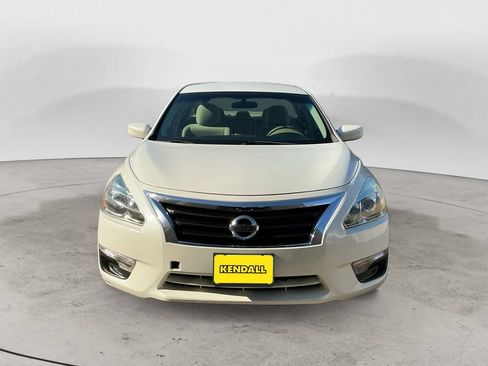 Used 2013 Nissan Altima 2.5 S FWD image 2