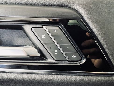 Used 2025 GMC Yukon Denali image 25