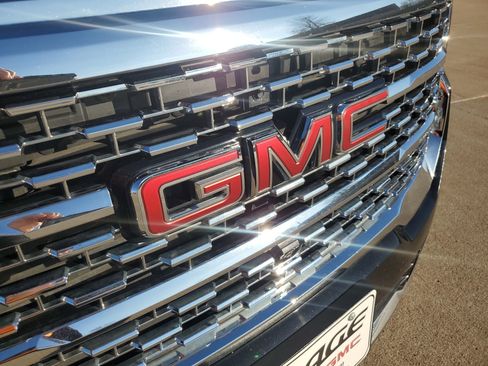 Used 2021 GMC Acadia Denali w/ Denali Technology Package image 38